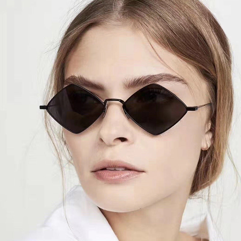 Retro Diamond Irregular Metal Sunglasses