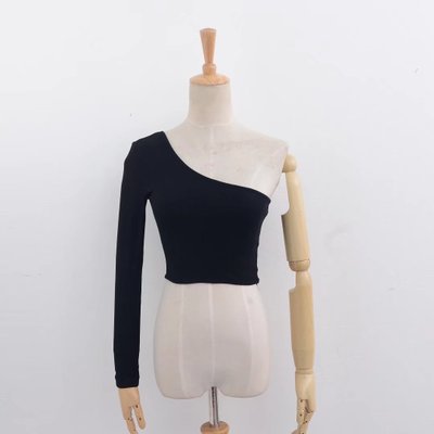 Off-Shoulder Knitted Crop Top Primordials